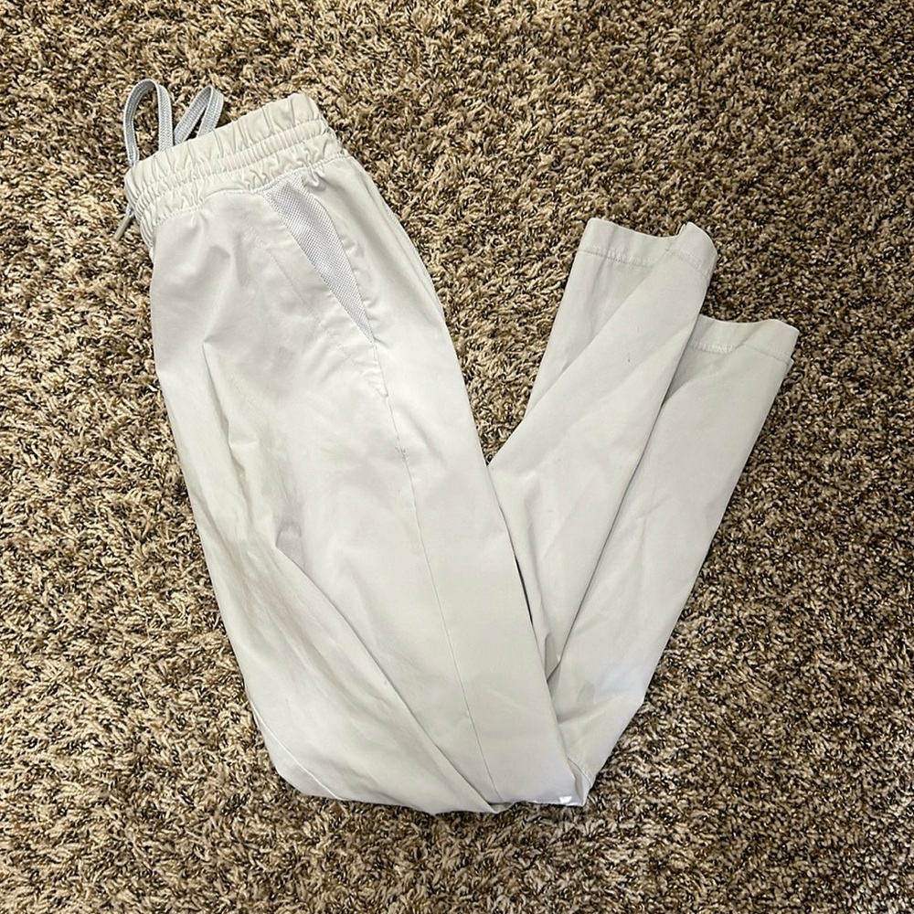 Under Armor warmup pants